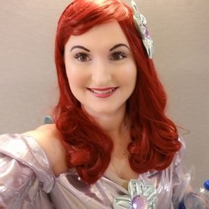 Meet your Posher, Edith